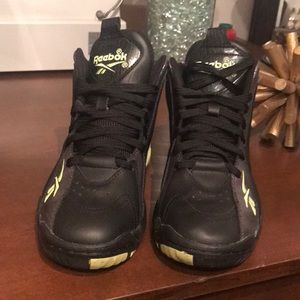 Preloved Reebok v61350 size 4